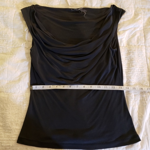 🛍🚨CLOSET CLEAROUT! Sleeveless Silk Blouse - Picture 6 of 6